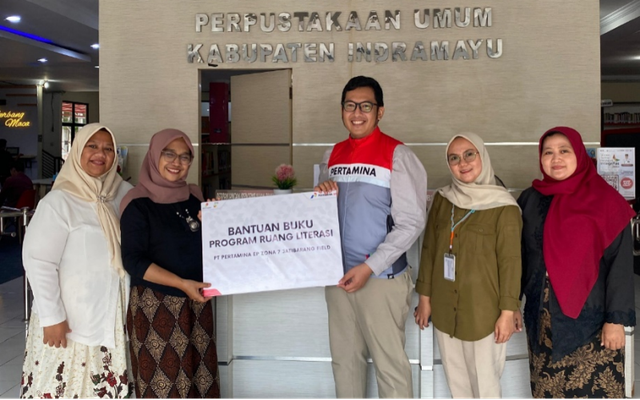 Pertamina EP Jatibarang Field untuk mendukung pendidikan dan meningkatkan minat baca masyarakat melalui program Ruang Literasi di Kabupaten Indramayu Jawa Barat. Foto: istimewa