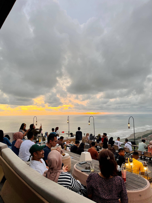 Suasana di Obelix Sea View, Dokumen Pribadi Muhammad Rifki Ardian