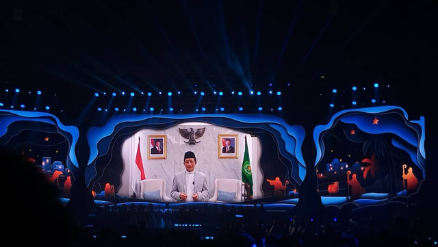 Menteri Agama Nasaruddin Umar memberikan pidato dalam puncak peringatan natal nasional 2024 di Indonesia Arena, GBK, Jakarta Pusat, Sabtu (28/12). Foto: Zamachsyari/kumparan