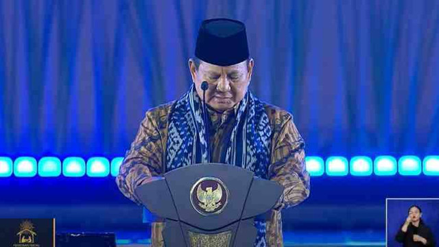 Presiden Republik Indonesia Prabowo Subianto menghadiri acara puncak perayaan natal yang digelari di Indonesia Arena, GBK, Jakarta Pusat, Sabtu (28/12). Foto: YouTube/Kemkomdigi TV