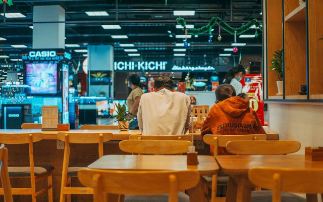 Tempat Makan di Solo Square. Foto hanya ilustrasi, bukan tempat sebenarnya. Sumber: pexels.com/FOX ^.ᆽ.^= ∫