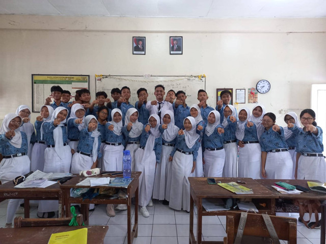 Class X.5 SMAN 10 Semarang (Teaching Practicum 1 for Prospective Teachers in the PPG Program)