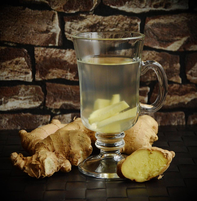 Minum jahe hangat saat musim penghujan tiba dapat meningkatkan daya tahan tubuh (sumber: https://pixabay.com/photos/tea-ginger-healthy-healing-cure-1714106/)