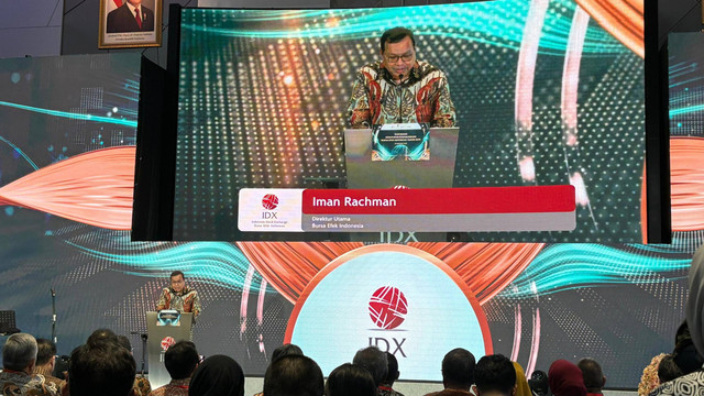 Direktur Utama BEI Iman Rachman dalam Penutupan Perdagangan Bursa Efek Indonesia 2024, Senin (30/12/2024). Foto: Ave Airiza Gunanto/kumparan