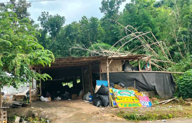 Kondisi TPS ilegal di Patuk, Gunungkidul, yang ditegur oleh DLH Gunungkidul. Foto: Dok. DLH Gunungkidul