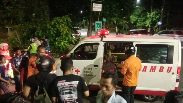 Bayi berusia satu hari ditemukan di pinggir Jalan Indrapura, Kecamatan Krembangan, Surabaya, Senin (30/12/2024). Foto: Dok. Istimewa