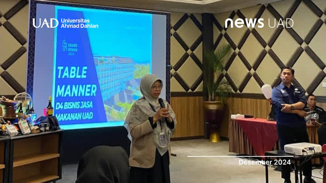 Pelatihan Table Manner Mahasiswa BISMA UAD di Hotel Grand Rohan Jogja (foto Bisma UAD)