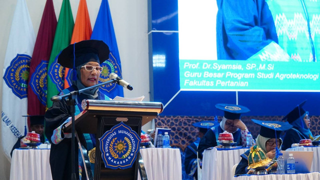 Prof. Dr. Syamsia M.Si dikukuhkan sebagai Guru Besar Bidang Bioteknologi Pertanian Unismuh Makassar. Promosi Tersebut digelar di Gedung Balai Sidang Muktamar ke 47, Selasa, 31 Desember 2024.  