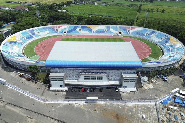 Foto udara progres renovasi Stadion Kanjuruhan di Kepanjen, Kabupaten Malang, Jawa Timur, Selasa (31/12/2024). Foto: Irfan Sumanjaya/ANTARA FOTO