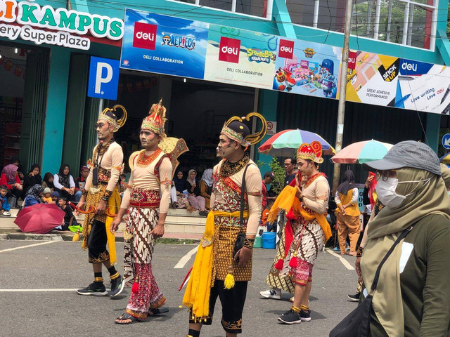 Pawai Budaya di Alun-Alun Purbalingga. dokumen milik pribadi penulis