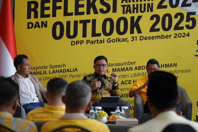 DPP Partai Golkar menggelar diskusi, Refleksi 2024 dan Outlook 2025 di Kantor DPP Partai Golkar, Jalan Anggrek Neli Murni, Slipi, Jakarta Selatan. Dalam diskusi tersebut, Partai Golkar membahas soal kemungkinan kepala daerah tidak dipilih langsung oleh rakyat tapi melalui wakilnya di DPR, DPRD provinsi, dan DPRD kabupaten/kota. Foto: istimewa