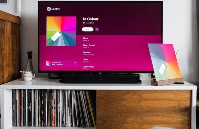 Ilustrasi Harga Spotify Terbaru 2025  Sumber Unsplash/Samuel Regan-Asante