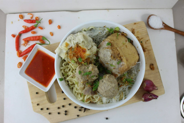 Bakso President Malang. Foto Hanya Ilustrasi, Bukan Tempat Sebenarnya. Sumber Unsplash Muhammad Arifin Nursalim