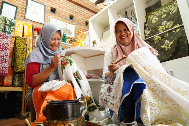 Ilustrasi: PNM memperkuat peran UMKM khususnya ibu-ibu pengusaha ultra mikro. (ist)