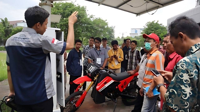 ITS Kembangkan Bengkel Konversi Sepeda Motor Listrik