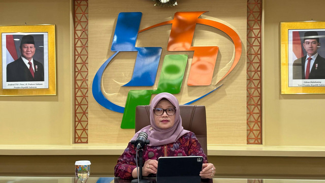 Deputi Bidang Distribusi dan Jasa BPS Pudji Ismartini dalam konferensi pers di Kantor Pusat BPS, Kamis (2/1). Foto: Ave Airiza Gunanto/kumparan