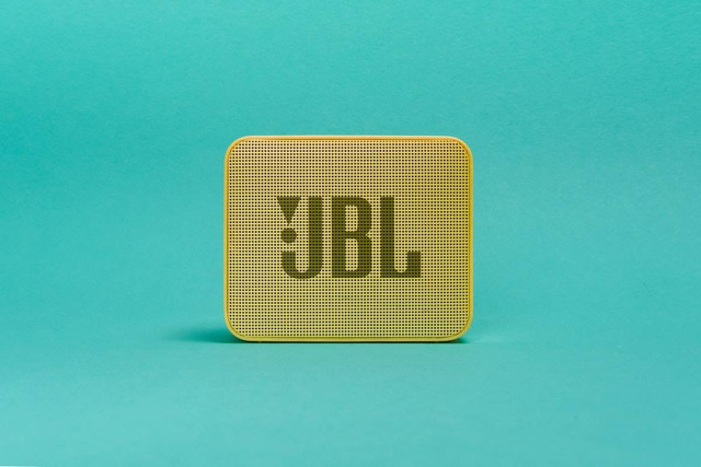 Ilustrasi speaker JBL. Foto: Unsplash.com