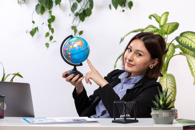 https://www.freepik.com/free-photo/front-view-beautiful-young-businesswoman-black-jacket-blue-shirt-observing-little-globe-smiling-front-table-business-job-office_9159560.htm#fromView=search&page=1&position=9&uuid=168350d4-22ce-4fb9-99e5-6523cf6e5acd&new_detail=true