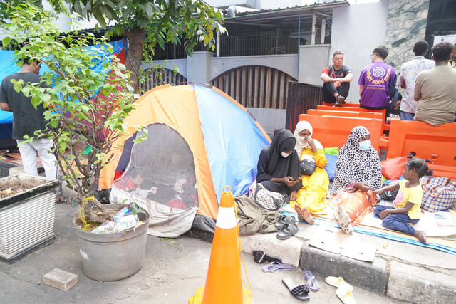 pengungsi yang berada di depan kantor UNHCR Kuningan Jakarta Selatan