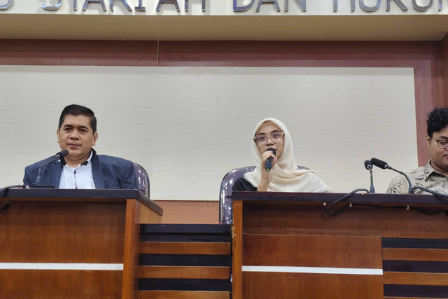 Tsalis Khoirul Fatna, salah satu dari empat mahasiswa Fakultas Syariah dan Hukum UIN Sunan Kalijaga Yogyakarta penggugat presidential threshold di MK. Foto: Arfiansyah Panji Purnandaru/kumparan