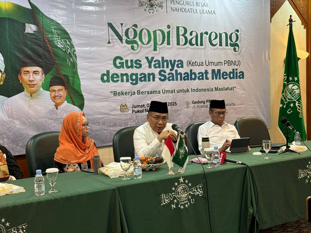 Konferensi Pers Refleksi Awal Tahun PBNU bersama Ketua Umum PBNU, Yahya Cholil Staquf di kantor PBNU, Jakarta pada Jumat (3/1). Foto: Abid Raihan/kumparan