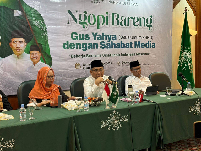 Konferensi Pers Refleksi Awal Tahun PBNU bersama Ketua Umum PBNU, Yahya Cholil Staquf di kantor PBNU, Jakarta pada Jumat (3/1). Foto: Abid Raihan/kumparan