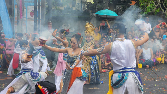 Festival air di desa Suwat, Gianyar, Bali - IST