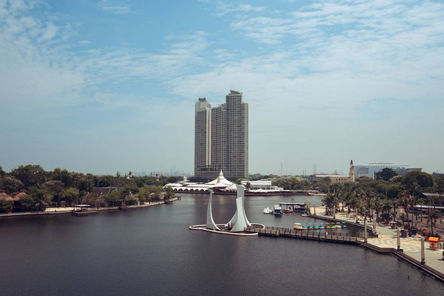 Harga Tiket Masuk Ancol per Orang 2025. Foto Ancol. Sumber: Unsplash/Fiqih Alfarish.