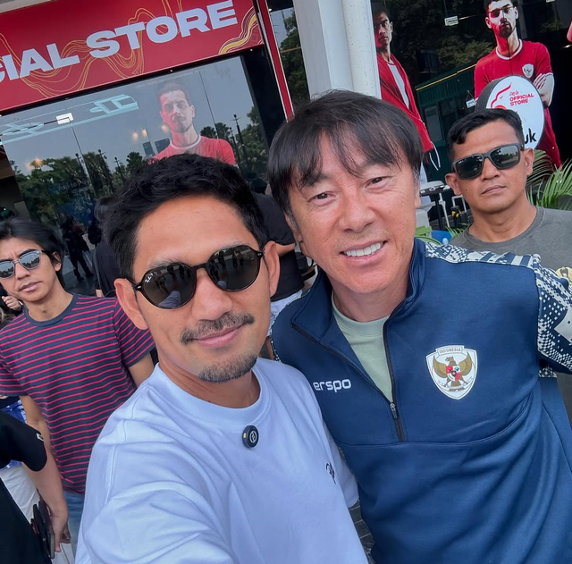 Ibnu Jamil dan Shing Tae-yong. Foto: Instagram/ibnujamilo