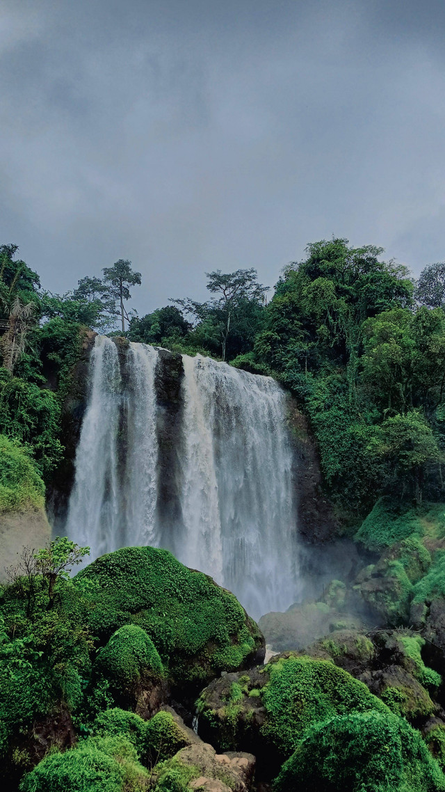 Foto Di Lokasi Curuq Sewu (Sumber: Foto Pribadi)