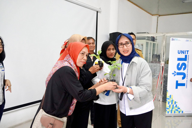 PNM dalam meluncurkan program Rumah Pangan PNM di Bogor, Senin (6/1/2025). Foto: Dok. PNM