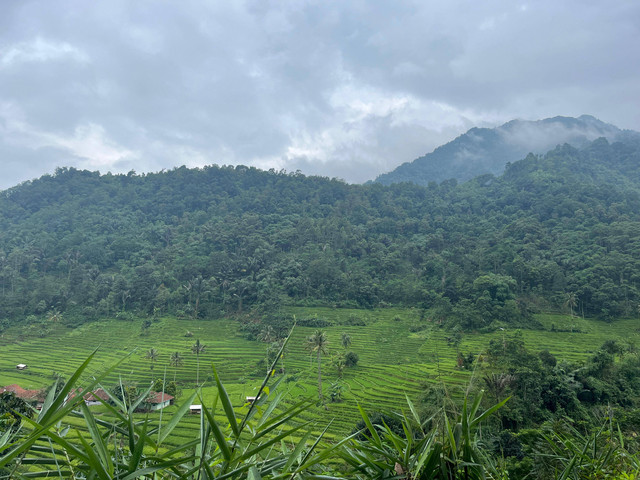 Dokumentasi di Curug Cileat, Desa Mayang, Subang.