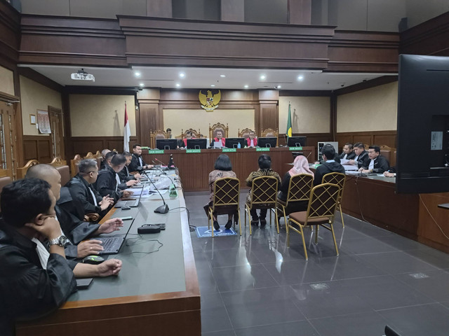 Sidang pemeriksaan saksi terkait kasus vonis bebas Ronald Tannur untuk Terdakwa Erintuah Damanik dan Mangapul, di Pengadilan  Tipikor Jakarta, Selasa (7/1/2025). Foto: Fadhil Pramudya/kumparan