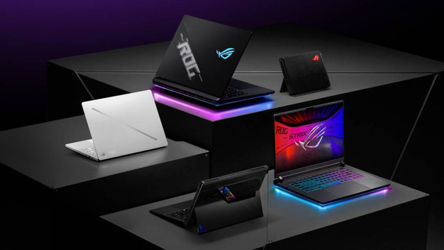 Jajaran laptop Asus ROG Strix series, Flow Z13, dan Zephyrus series baru yang diumumkan di CES 2025. Foto: Asus