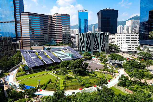  https://pixabay.com/photos/solar-panel-city-energy-4478105/