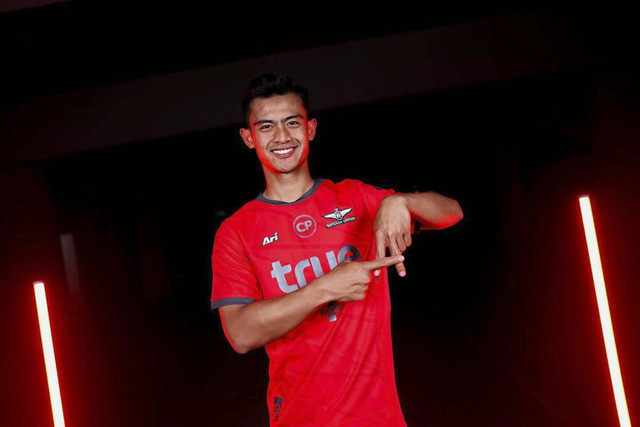 Pratama Arhan resmi menjadi pemain Bangkok United. Foto: Instagram/ @pratamaarhan8