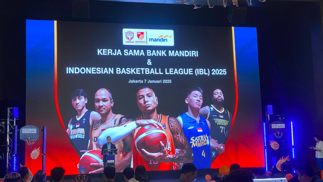 Kerjasama Indonesian Basketball League (IBL) dengan Bank Mandiri di Jakarta, Selasa (7/1/2025). Foto: Soni Insan Bagus/kumparan