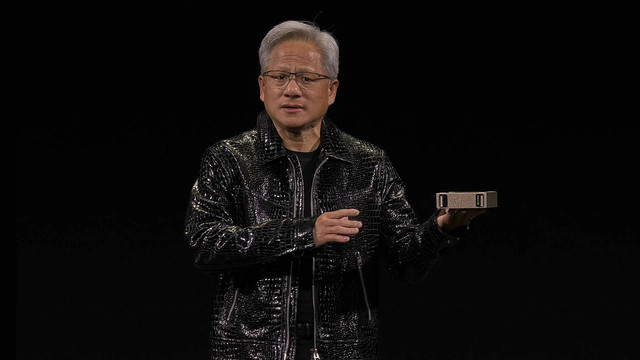 CEO NVIDIA Jensen Huang dan AI Supercomputer Project Digits. Foto: NVIDIA