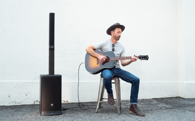 Ilustrasi speaker aktif terbaik, JBL EON ONE MK2. Foto: JBL 