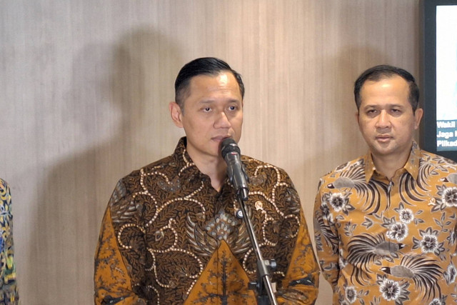 Menko Bidang Infrastruktur dan Pembangunan Kewilayahan (IPK) Agus Harimurti Yudhoyono (AHY) memberikan keterangan pers di Kantor Kemenko IPK, Jakarta Pusat pada Rabu (8/1/2025). Foto: Argya D. Maheswara/kumparan 