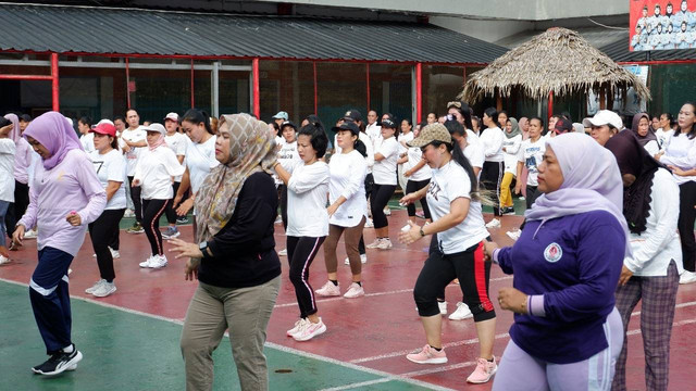 Jaga Tubuh Sehat &Bugar, Pegawai & Warga Binaan LPP Palembang Senam Pagi Bersama