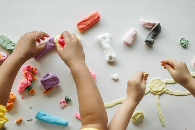 Ilustrasi Apakah clay dan playdough sama. Foto: Pexels.com/Pavel Danilyuk