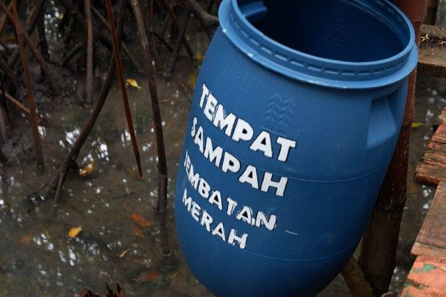 Tempat sampah Jembatan Merah (Dokumentasi pribadi)