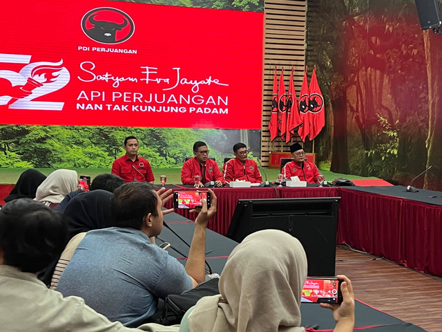 PDIP menggelar konferensi pers menjelang Hari Ulang Tahun (HUT)  ke 52, di Kantor DPP PDIP, Jakarta Pusat, Kamis (9/1/2025). Foto: Alya Zahra/kumparan 