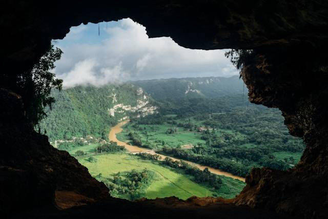 4 Wisata Religi Boyolali. Foto hanya ilustrasi, bukan tempat yang sebenarnya. Sumber: Unsplash/Jose Murillo