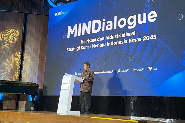 Direktur Utama MIND ID Hendi Priyo Santoso dalam acara MINDialogue bertajuk "Hilirisasi dan Industrialisasi Strategi Kunci Menuju Indonesia Emas 2025" di Soehanna Hall, SCBD Jakarta, Kamis (9/1/2025). Foto: Ghifari/kumparan 