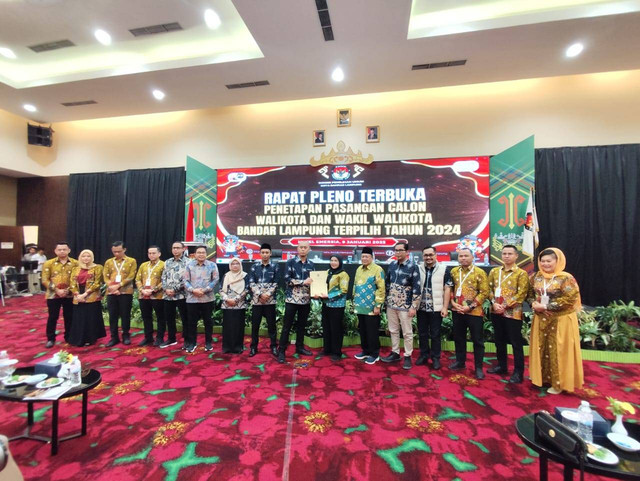 Rapat pleno terbuka penetapan pasangan calon walikota dan Wakil Walikota Bandar Lampung terpilih tahun 2024. | Foto: Sinta Yuliana/Lampung Geh