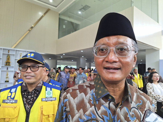 Menteri Pekerjaan Umum (PU) Dody Hanggodo ketika ditemui di Universitas Indonesia (UI), Depok, Jawa Barat, Jumat (10/1/2025). Foto: Argya D. Maheswara/kumparan 