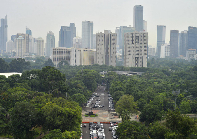 Suasana Gedung bertingkat di kompleks Stadion Gelora Bung Karno, Senayan, Jakarta Pusat, Jumat (10/1/2025). Foto: Iggoy el Fitra/ANTARA FOTO