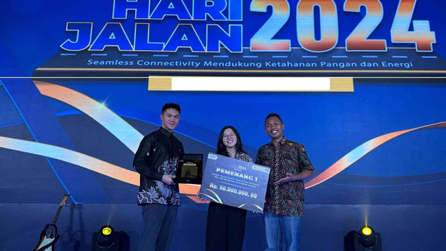 Prestasi membanggakan terus diraih oleh mahasiswa Universitas Pelita Harapan (UPH). Enriko Daniel Tangkere dan Yelina Khosasih, mahasiswa Program Studi (Prodi) Arsitektur angkatan 2021, berhasil meraih Juara Pertama pada Lomba Inovasi Desain Beautifikasi Jembatan Penerangan Jalan Umum (PJU) Kementerian Pekerjaan Umum dan Perumahan Rakyat (PUPR) dalam rangka Hari Jalan Nasional 2024.